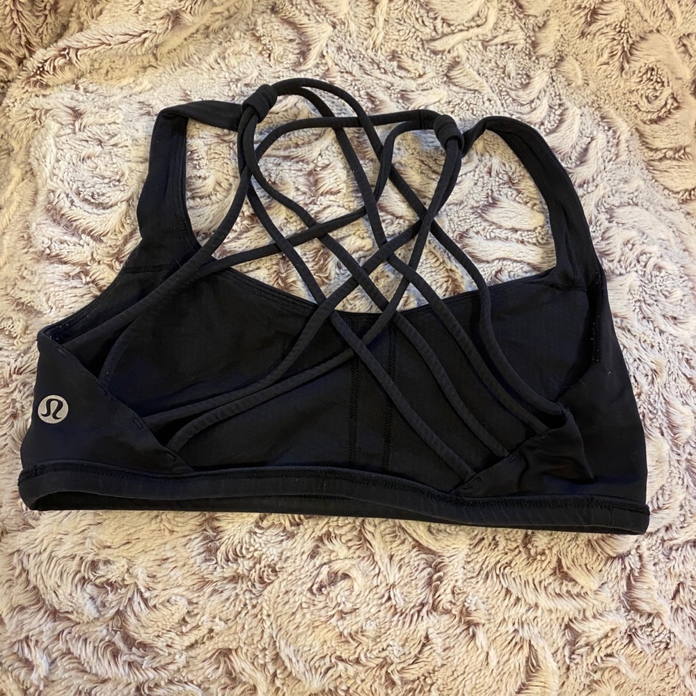 Lululemon Free to Be sportsbra